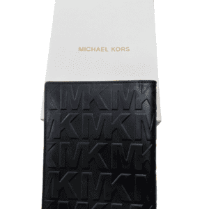 MICHEAL KORS PASSPORT HOLDER